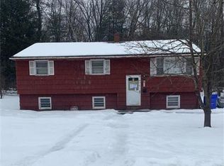 29 Grove Rd, Enfield, CT 06082