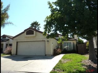 2211 N Almond Ln, Santa Maria, CA 93458