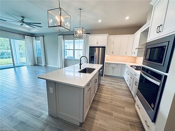 4th image of 9216 Cayman Dr