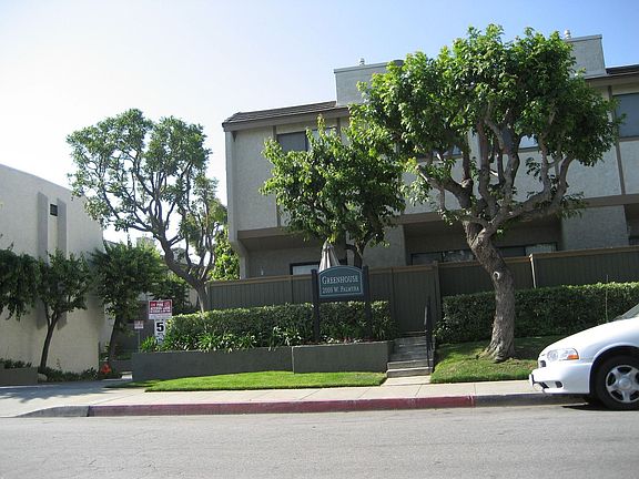 street view of complex