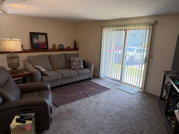 826 State St #1, Bangor, ME 04401