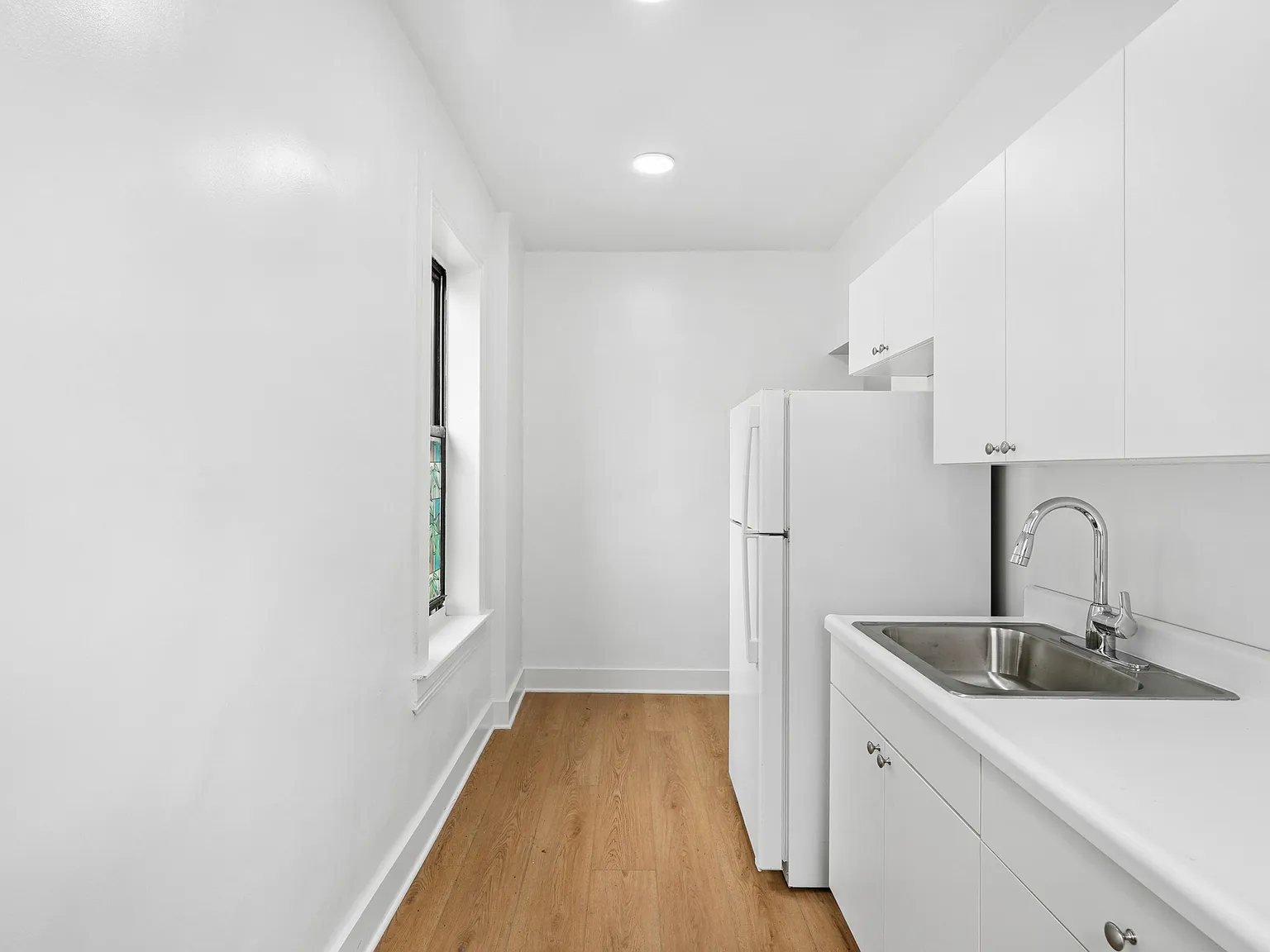 930 Ogden Avenue — Photo 3