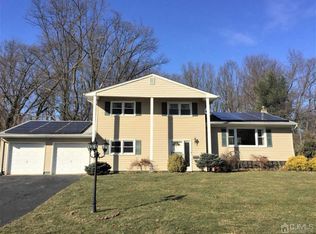 7 Queens Rd, East Brunswick, NJ 08816