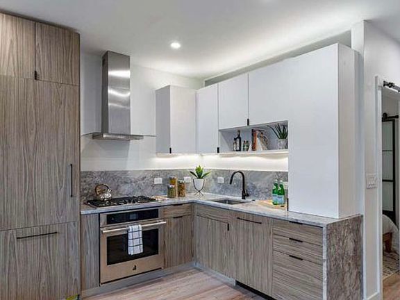5th image of 2240 Ontario Rd NW Unit 8