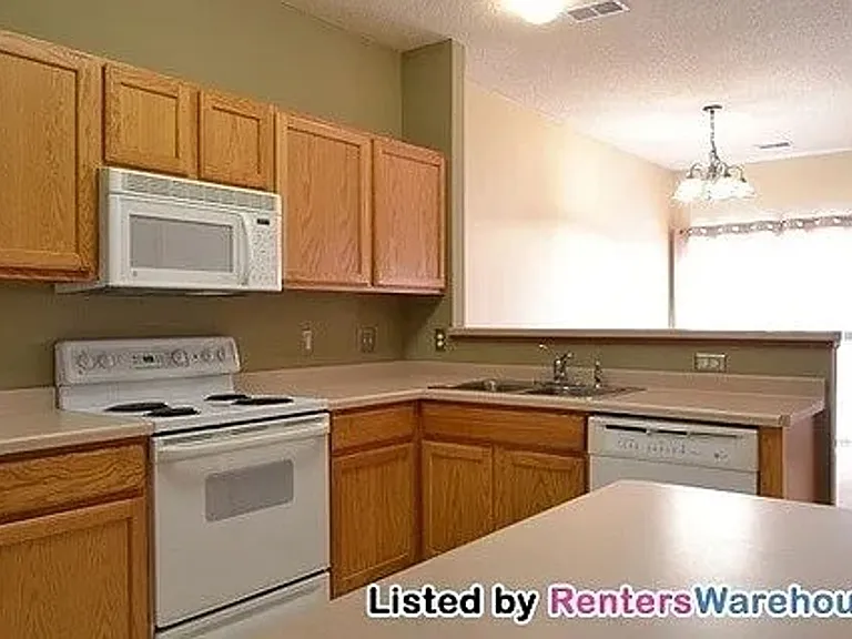 7580 Derby Ln — Photo 5