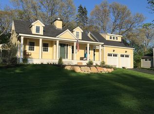 41 Ash St, Concord, MA 01742