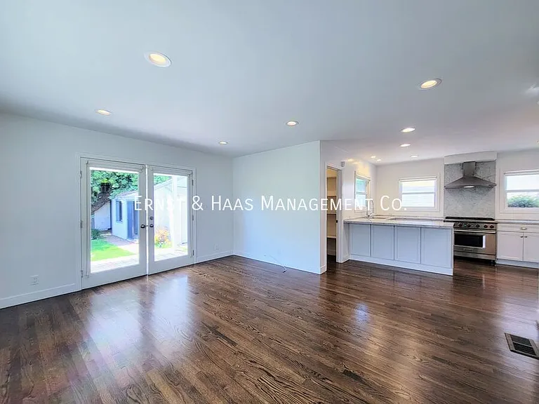 2227 Camden Ave — Photo 17