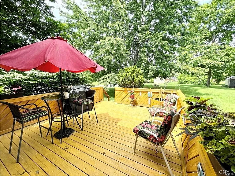 8423 Bubbling Springs Dr — Photo 38