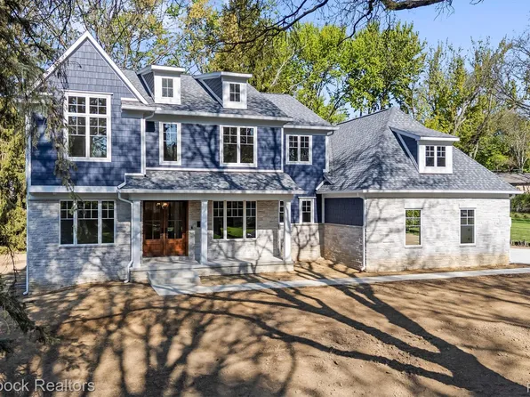 3627 Middlebury Ln, Bloomfield Hills, MI 48301