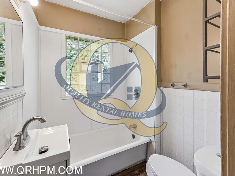 1205 Pinehurst Ave — Photo 12