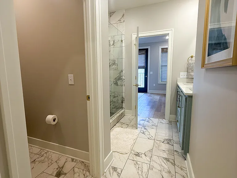 512 Mobile St — Photo 34