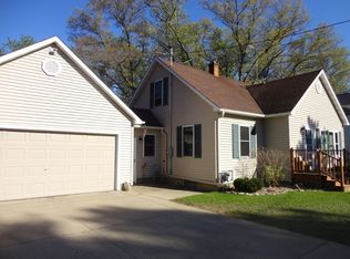 N6360 Lake Dr, Shawano, WI 54166