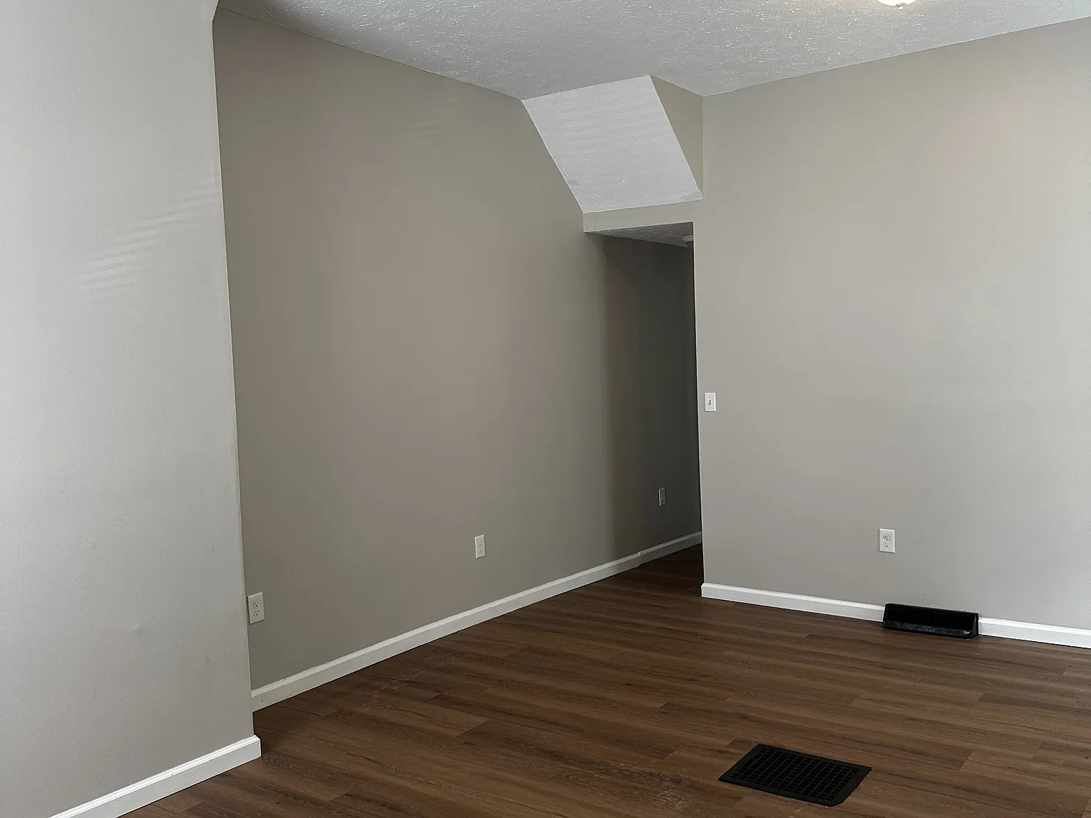 3312 Glenway Avenue - 1 — Photo 2