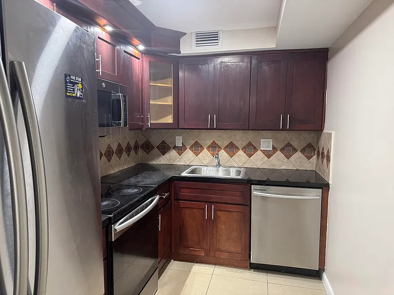 3710 N Pine Island Rd #122 — Photo 8