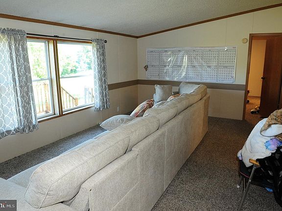 3rd image of 64 Harold Ln