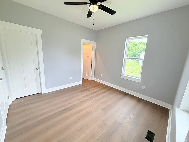121 Hamblen Ave — Photo 8