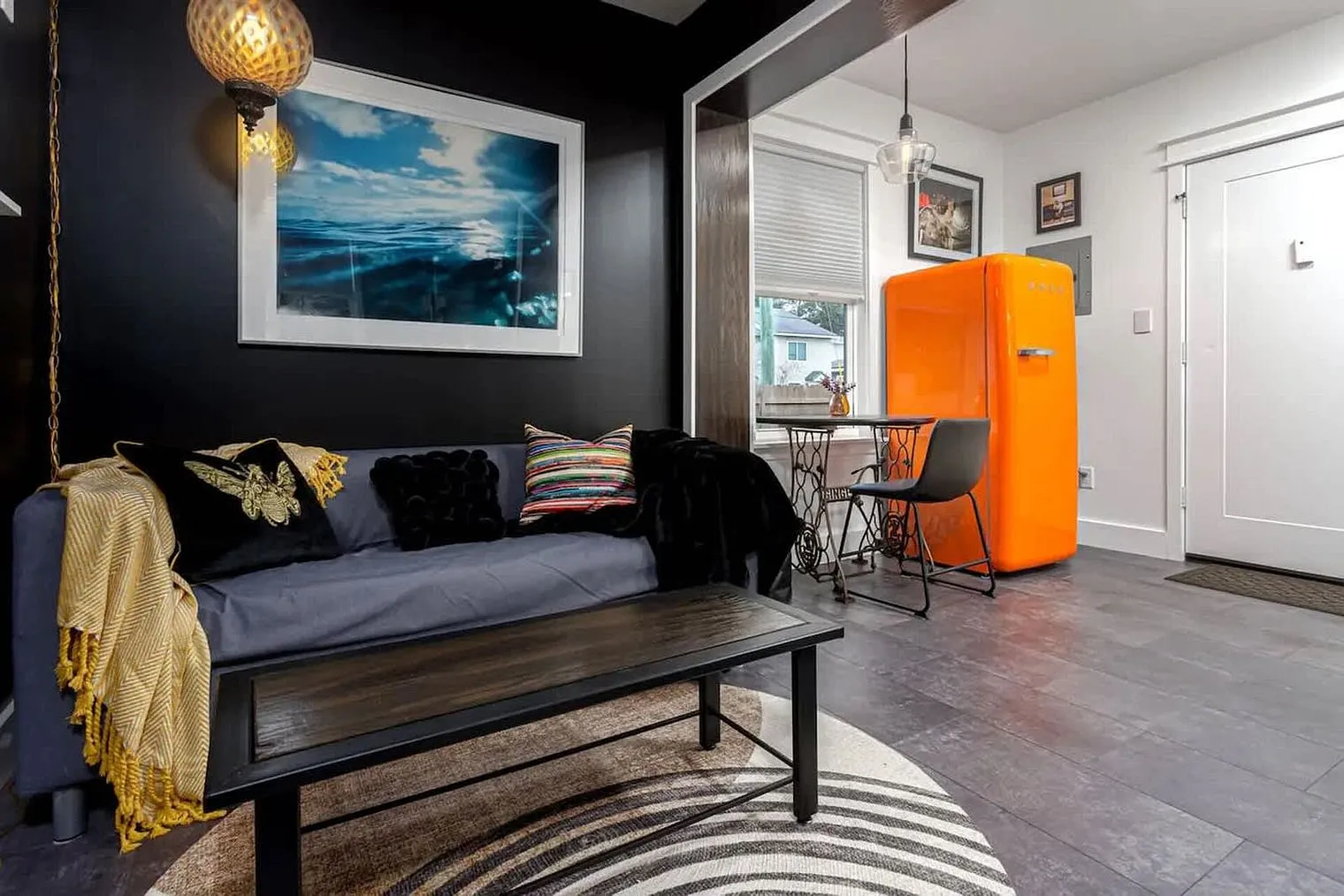 1 bed, 1.0 bath, 12787 sqft, $1,656 — Photo 2