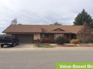 3103 Panorama Dr, Redding, CA 96003