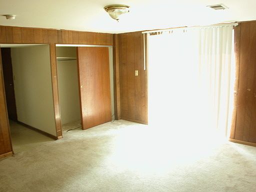 4th image of 1444 Worthington St APT F