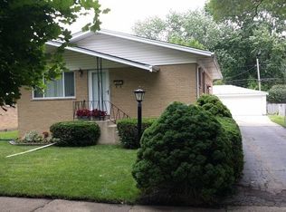 14407 Tripp Ave, Midlothian, IL 60445