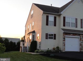 221 W 6th St, East Greenville, PA 18041