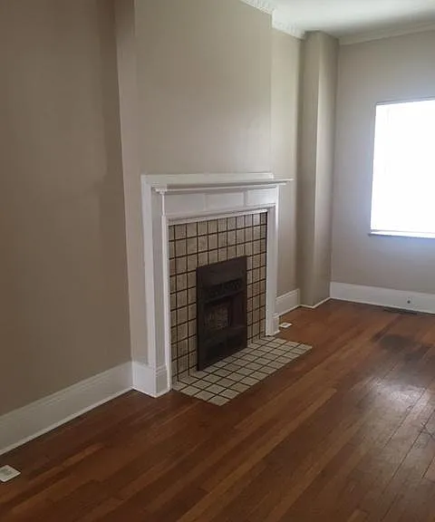 2458 N High St #8 — Photo 9