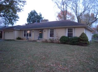 1863 E Meadow Dr, Springfield, MO 65804