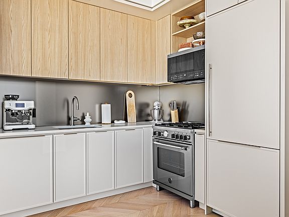 5th image of 29-18 41st Ave Unit 24C