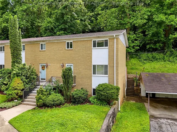 1808 Roundhill Rd, Charleston, WV 25314