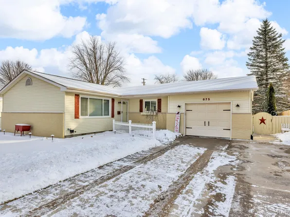 875 Virginia Ave, Marysville, MI 48040