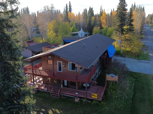 557 Fairbanks St, Fairbanks, AK 99709