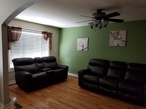 Formal dining or living