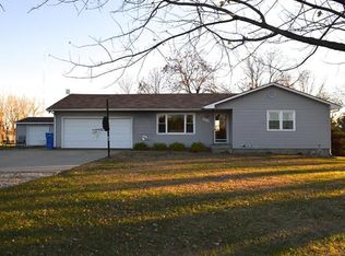 343 NW 82nd St, Topeka, KS 66617