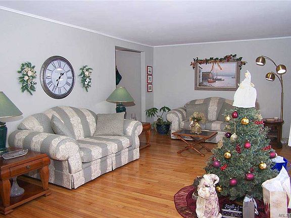 3rd image of 154 Edgewater Ave