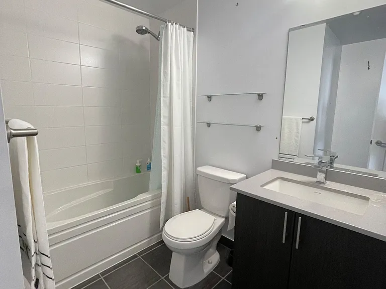 7890 Bathurst St #1906 — Photo 9