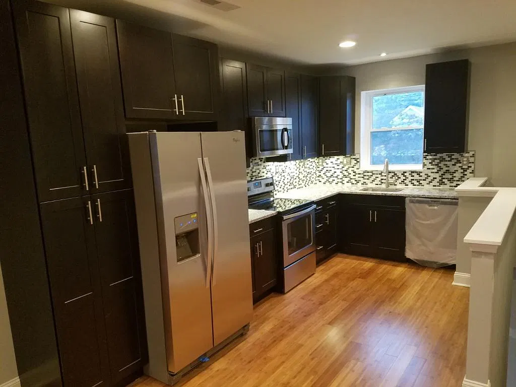2740 1st Ave — Photo 2