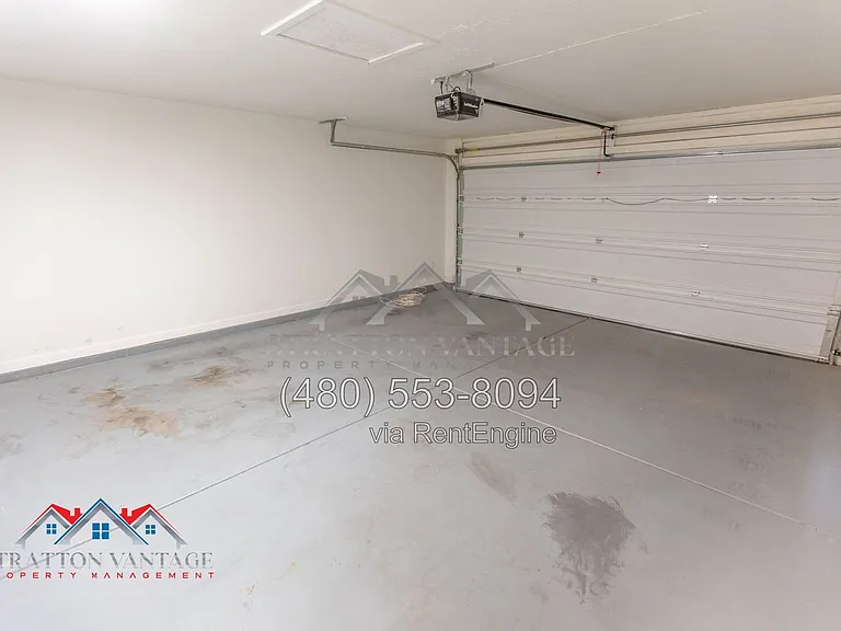 2732 E Michigan Ave — Photo 33