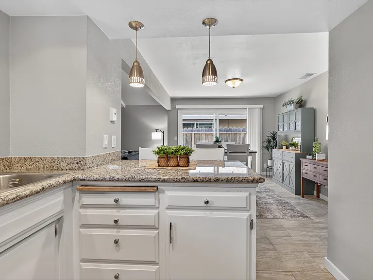 N Morgan Pl — Photo 14