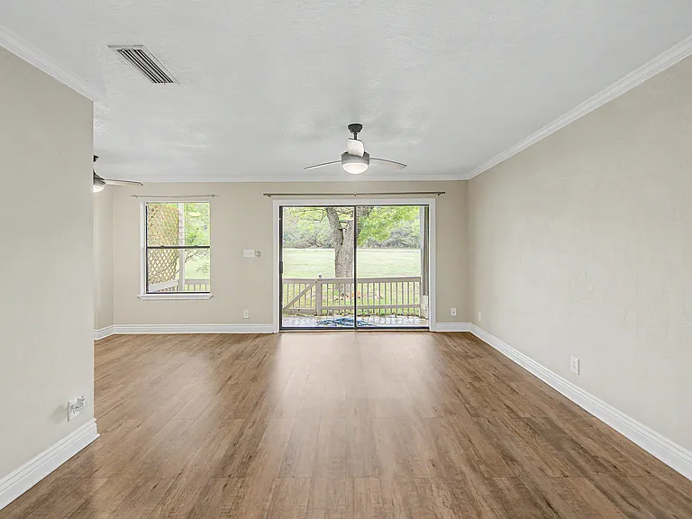 41 Cypress Fairway Vlg — Photo 7