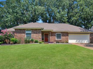 3710 Whitehill Dr, Bartlett, TN 38135