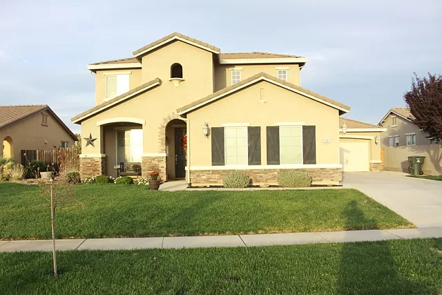 1267 Pecos Way photo 1