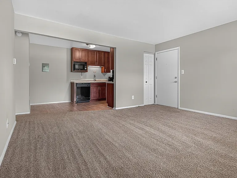 12-Woodlands-12_1x1 Cypress Reno