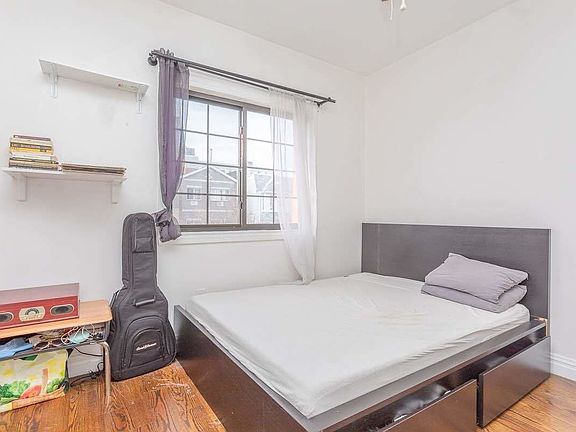 4th image of 26A Woodbine St #2R