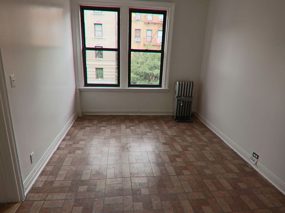 1st image of 240 Wadsworth Ave APT 33