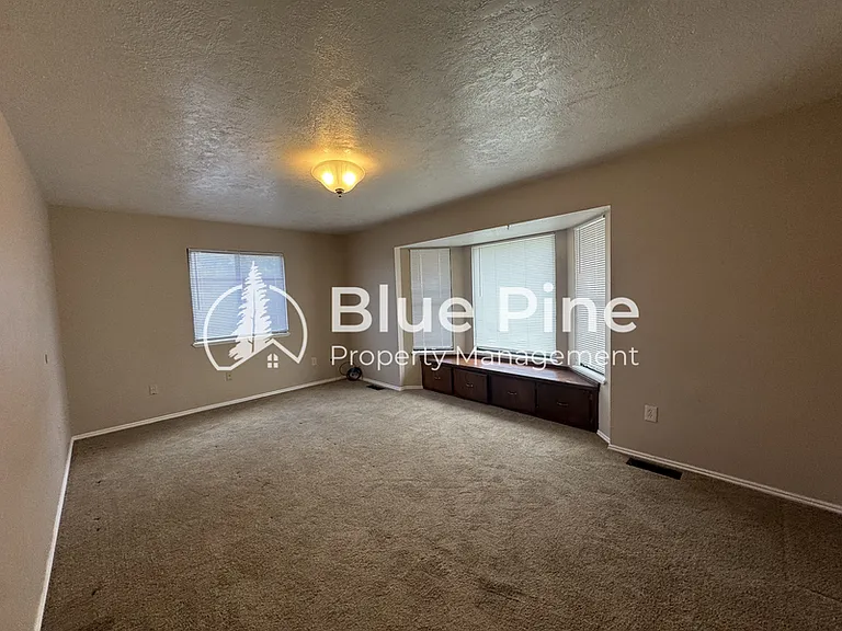2298 Horizon Dr — Photo 5