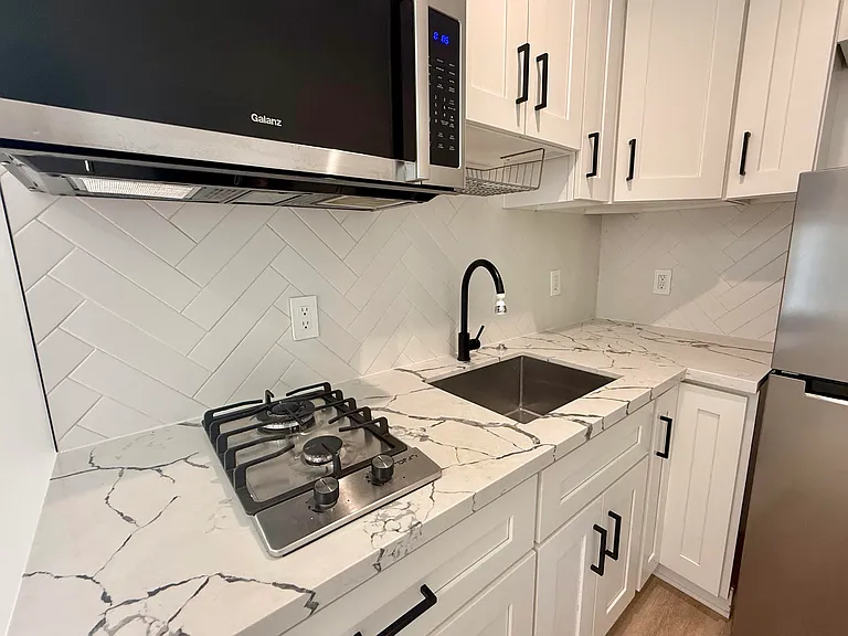 6445 Tujunga Ave #1/2 — Photo 10