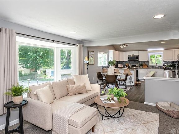 3rd image of 2822 Prospect Ave