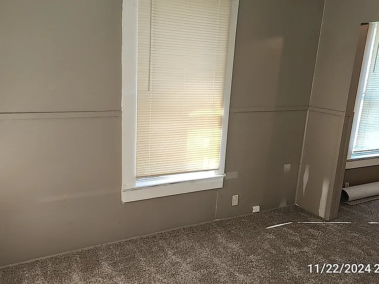 716 Bronson St — Photo 6