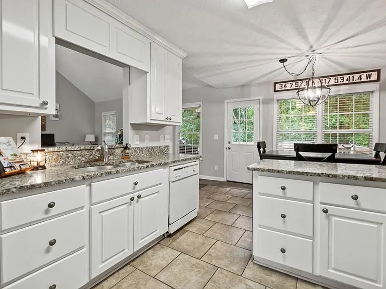 122 Brookhaven Ln — Photo 11