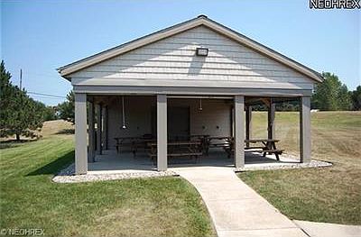 3rd image of 89 Paige Ct #89